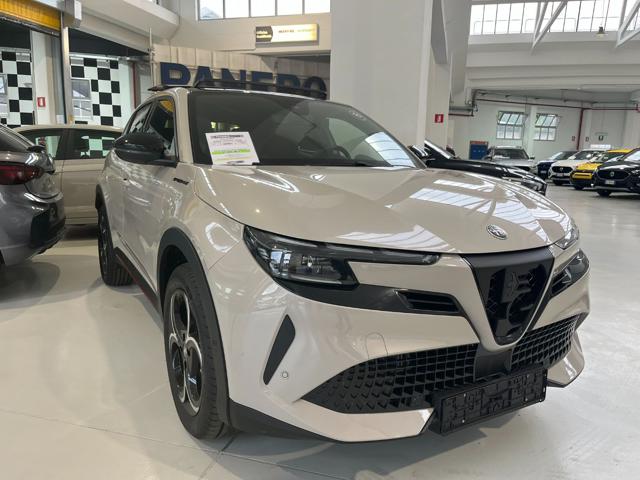 Alfa Romeo Junior 1.2 145 CV HybrideDCT6 Speciale pack techno tetto km 0 a TORINO