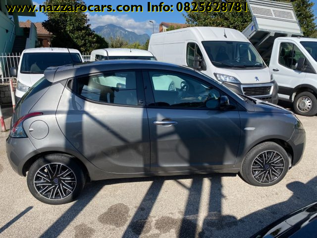 Lancia Ypsilon 1.0 FireFly 5 porte S&S Hybrid Ecochic Gold - foto 3 di 4