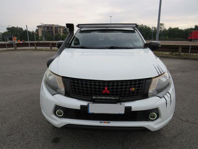 Mitsubishi L200 2.4 DI-D/181CV Double Cab Intense Hp Mivec SDA - foto 2 di 4