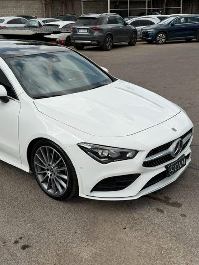 Mercedes-Benz CLA 200 d Shooting Brake Premium - foto 3 di 4