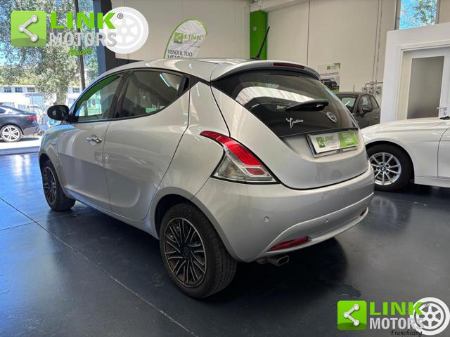 Lancia Ypsilon PLATINUM - foto 3 di 4