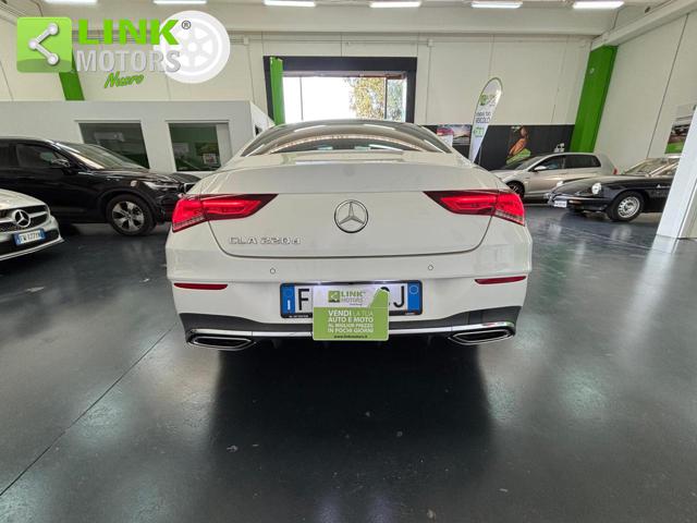 Mercedes-Benz CLA 220 d PREMIUM AMG - foto 3 di 4