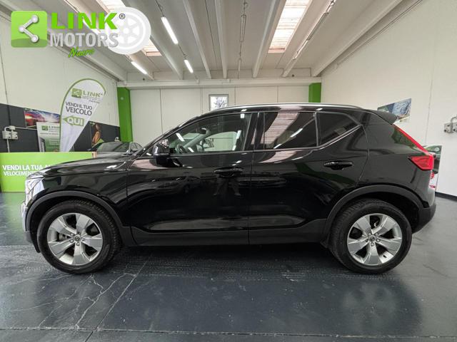 Volvo XC40 2.0 d3 AWD MOMENTUM - foto 2 di 34