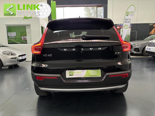 Volvo XC40 2.0 d3 AWD MOMENTUM - foto 4 di 4