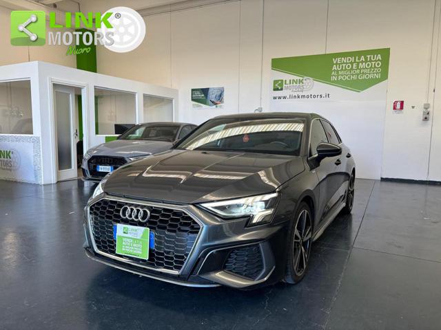 Audi A3 35 S-Line S-tronic - foto 2 di 4