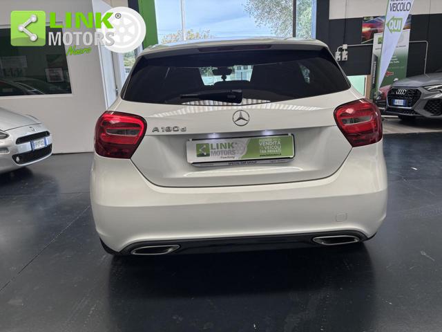 Mercedes-Benz A 180 d NIGHT EDITION SPORT - foto 4 di 4