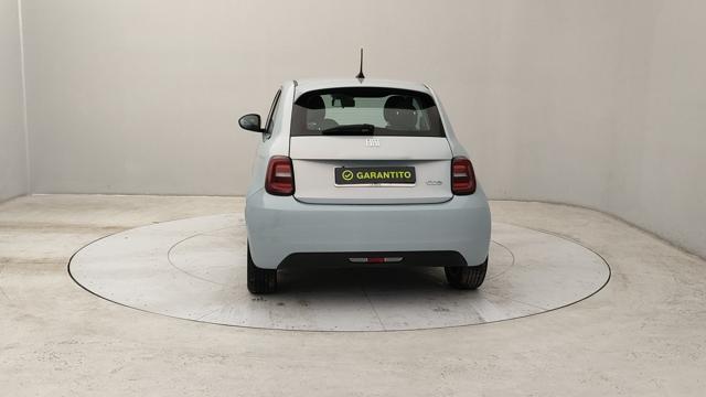Fiat 500e 42 kWh Icon - foto 4 di 4