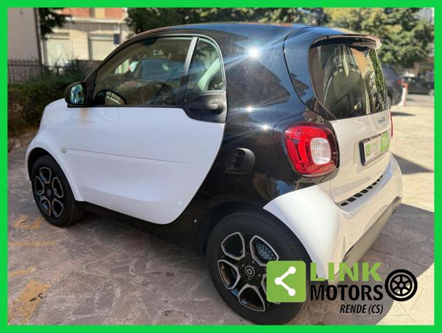 smart forTwo 70 1.0 twinamic Passion - foto 3 di 4