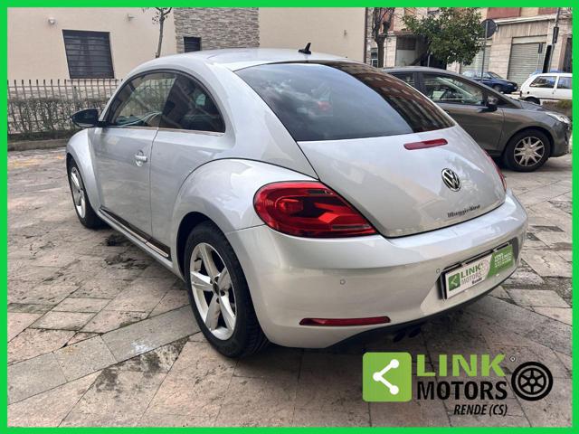 Volkswagen Maggiolino 2.0 TDI DSG Sport, del 2012, 277.000 km, in vendita a Rende (CS)