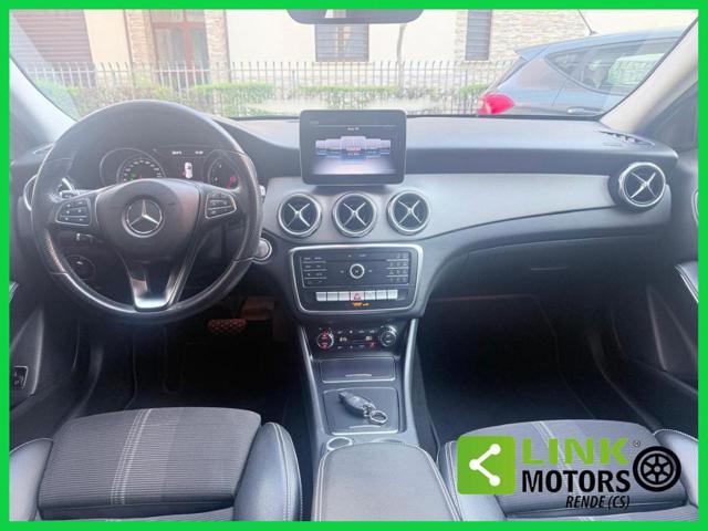 Mercedes-Benz GLA 200 d Automatic Sport, del 2018, 102.000 km, in vendita a Rende (CS)