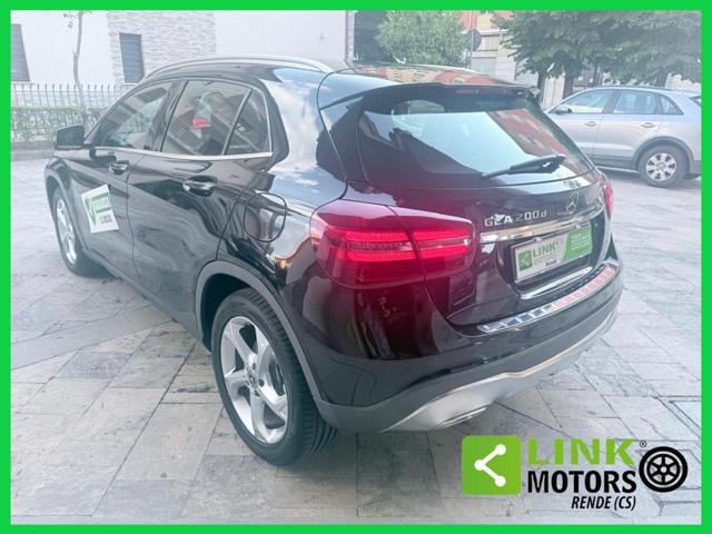 Mercedes-Benz GLA 200 d Automatic Sport - foto 4 di 4