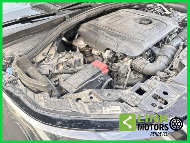 Land Rover Range Rover Velar 2.0D I4 240 CV, del 2018, 128.764 km, in vendita a Rende (CS)