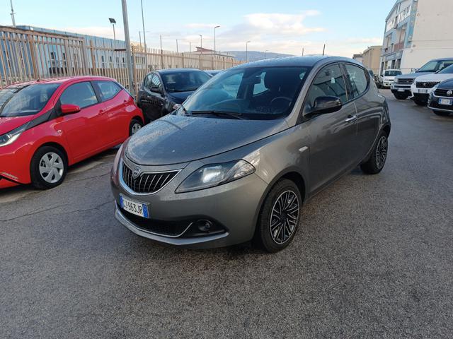 Lancia Ypsilon 1.0 FireFly 5 porte S&S Hybrid Silver usato a POTENZA