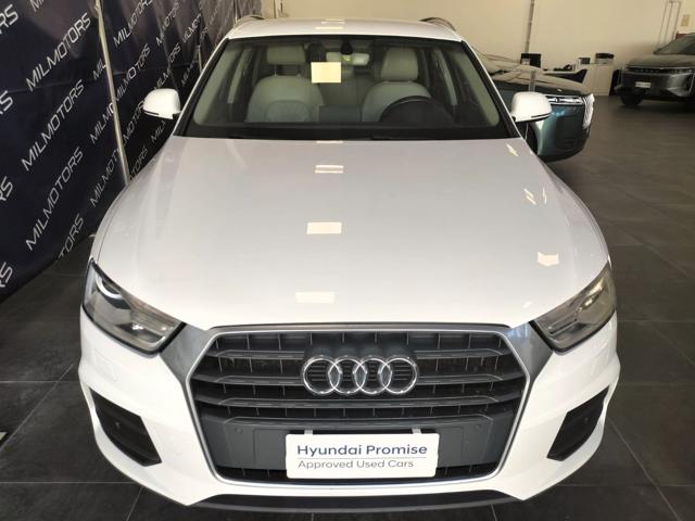 Audi Q3 2.0 TDI 120 CV Business - foto 2 di 4