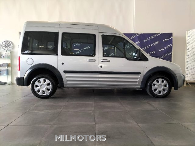 Ford Tourneo Connect 200S 1.8 TDCi/110CV PC GLX - foto 4 di 4