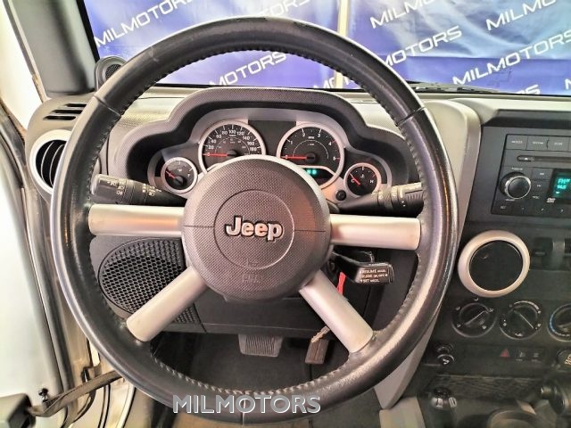 Jeep Wrangler 2.8 CRD DPF Sahara Auto, del 2009, 95.948 km, in vendita a Messina (ME)