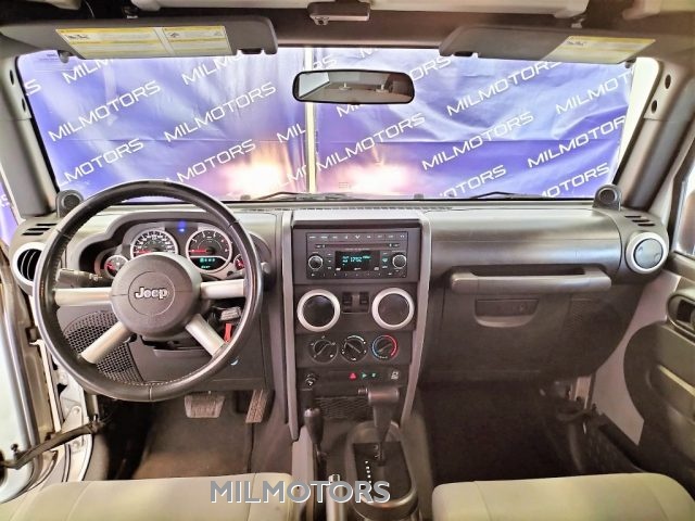 Jeep Wrangler 2.8 CRD DPF Sahara Auto, del 2009, 95.948 km, in vendita a Messina (ME)