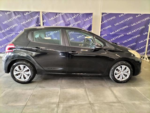 Peugeot 208 1° serie 1.2 VTi 82 CV 5 porte Access, del 2012, 96.059 km, in vendita a Messina (ME)