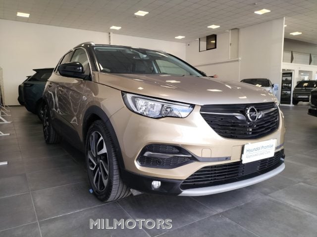 Opel Grandland X 1.6 diesel Ecotec Start&Stop aut.Bi ColorUltimate - foto 2 di 4