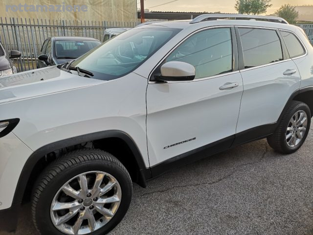 Jeep Cherokee 2.2 Mjt II 4WD Active Drive I Limited - foto 3 di 12