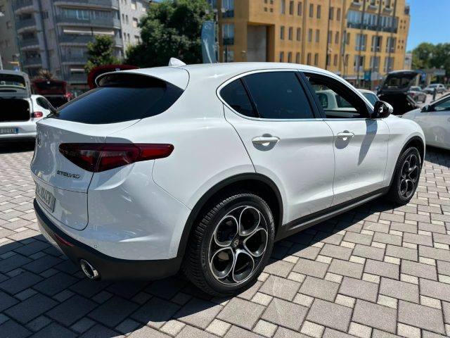 Alfa Romeo Stelvio 2.2 Turbodiesel 210 CV AT8 Q4 Executive - foto 4 di 4