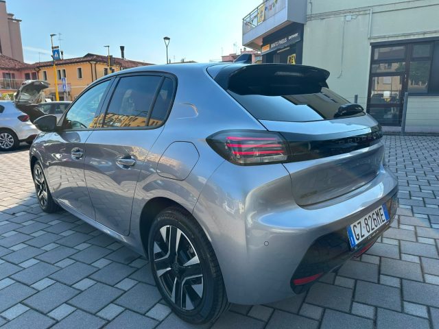 Peugeot 208 1.2 100cv 5 porte Allure - foto 2 di 4