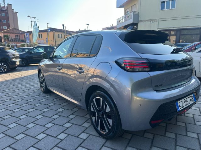 Peugeot 208 1.2 100cv 5 porte Allure - foto 2 di 4
