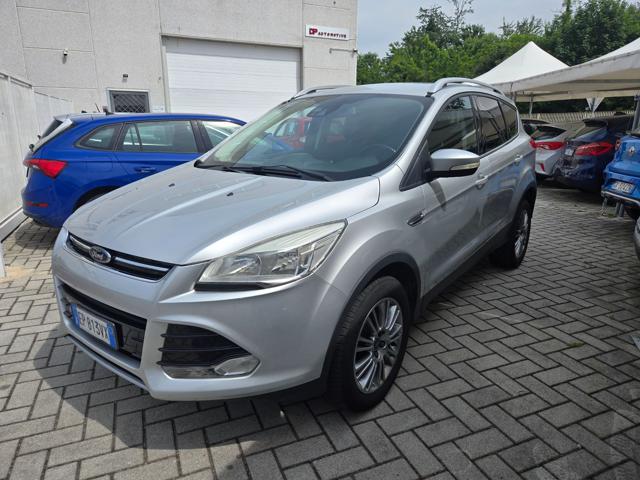 Ford Kuga 2.0 TDCI 140 CV 4WD Titanium - foto 4 di 4