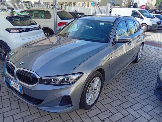 BMW 320 e Touring - foto 2 di 4