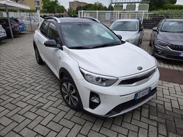 Kia Stonic 1.0 T-GDi 100 CV MHEV iMT Style usato a SOLARO
