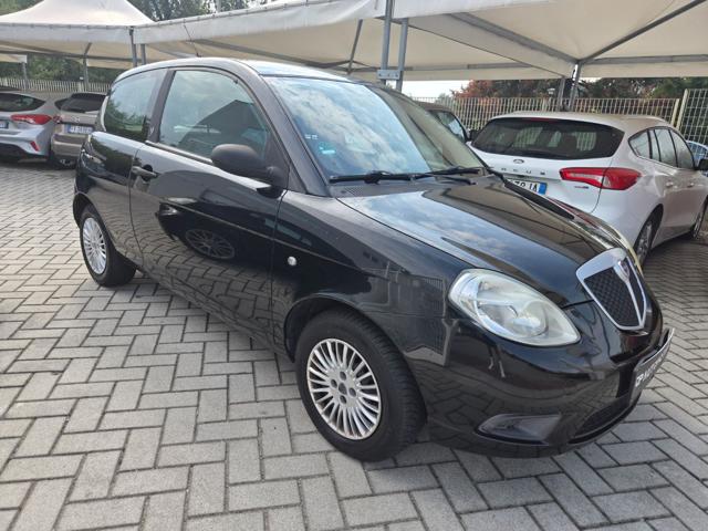 Lancia Ypsilon 1.2 Argento, del 2009, 91.000 km, in vendita a Solaro (MI)
