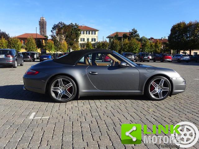 Porsche 911 997 Carrera 4S Cabrio 111 controlli - 35 mila KM - foto 2 di 4