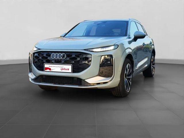 Audi Q3 TFSI 110 kW mHEV S tronic S Line edition usato a CASTIGLIONE OLONA