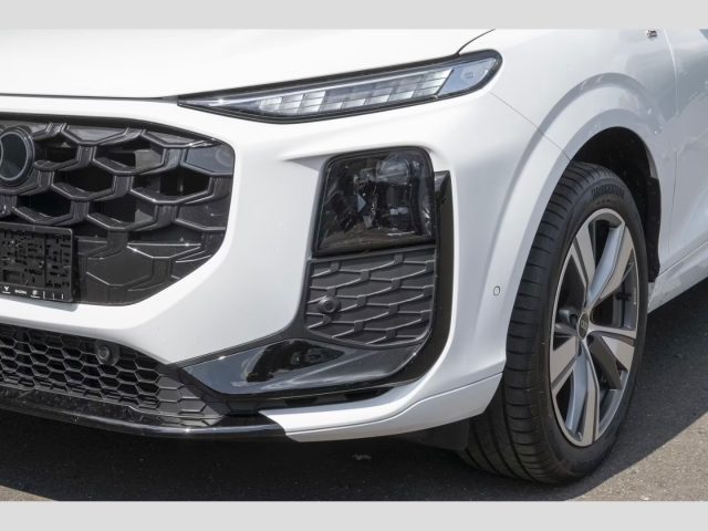 Audi Q3 SPB TFSI 110 kW mHEV S tronic S Line edition - foto 2 di 4