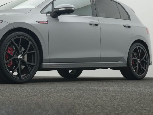 Volkswagen Golf 2.0 TSI DSG GTI - foto 3 di 4