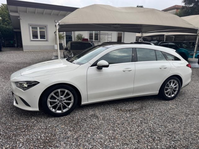 Mercedes-Benz CLA 180 Shooting Brake Sport - foto 2 di 4