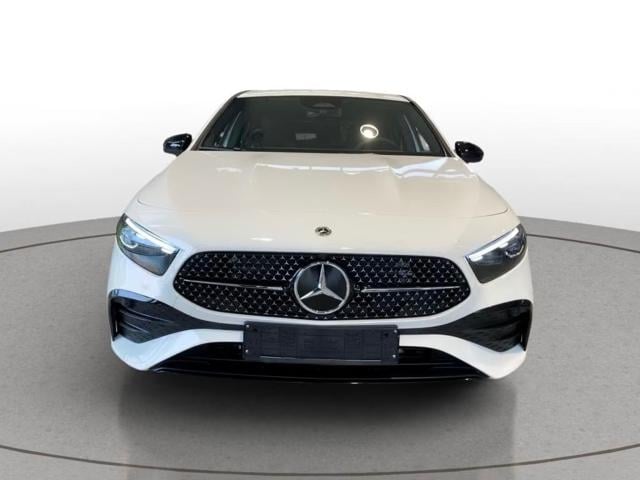 Mercedes-Benz A 180 Automatic AMG Line Premium - foto 3 di 4