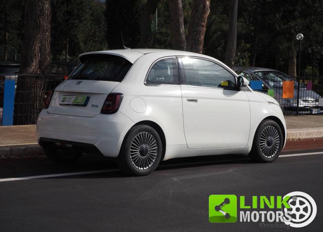 Fiat 500e 42 kWh Icon - foto 2 di 4