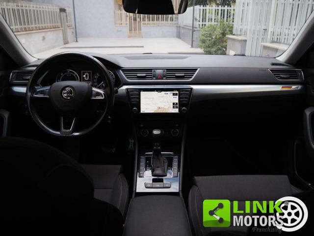 Skoda Superb 2.0 TDI DSG Wagon Executive - foto 4 di 4