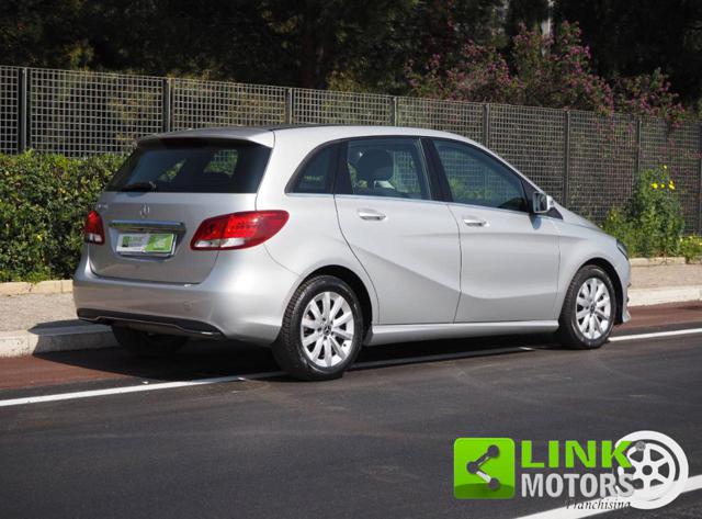 Mercedes-Benz B 180 d Automatic Sport - foto 2 di 4