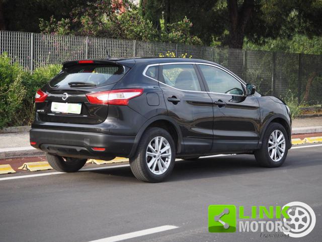 Nissan Qashqai 1.6 dci Tekna autom - foto 2 di 4