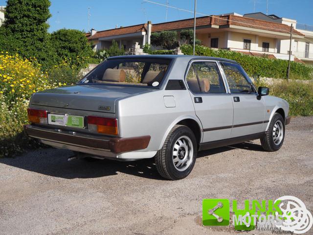 Alfa Romeo Alfetta 2.0 Quadrifoglio Oro - foto 2 di 4