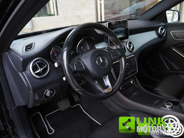 Mercedes-Benz GLA 200 d Automatic 4Matic Premium - foto 4 di 4
