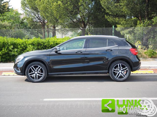 Mercedes-Benz GLA 200 d Automatic 4Matic Premium - foto 3 di 4