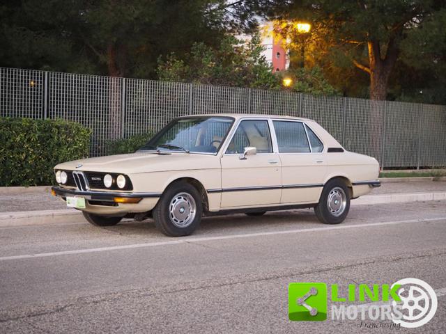 BMW 525 *ASI* d'epoca a BARI