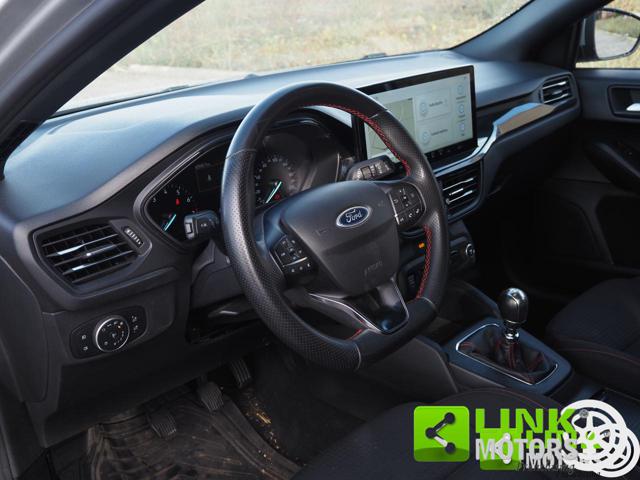 Ford Focus 1.0 EcoBoost Hybrid 125 CV SW ST-Line - foto 4 di 4