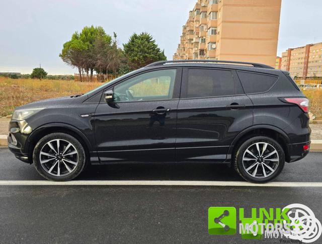Ford Kuga 1.5 TDCI 120 CV S&S 2WD ST-Line - foto 3 di 4