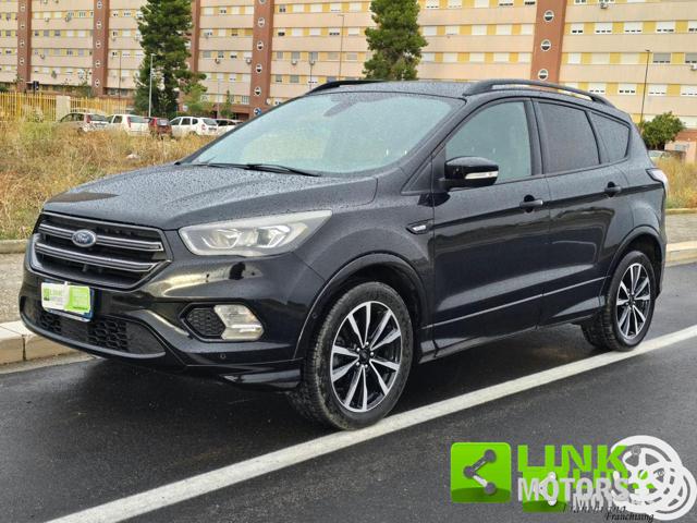 Ford Kuga 1.5 TDCI 120 CV S&S 2WD ST-Line, del 2019, 157.000 km, in vendita a Bari (BA)