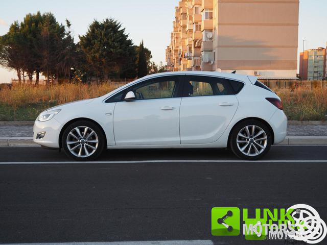 Opel Astra 1.7 CDTI 125CV 5 porte Cosmo - foto 3 di 4