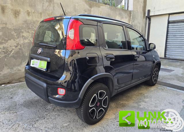 Fiat Panda 0.9 TwinAir Turbo Natural Power City Life - foto 2 di 4